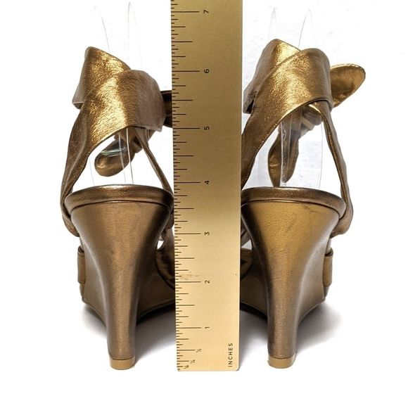 MICHAEL KORS Gold Leather Ankle Wrap Wedges 7.5 - Picture 5 of 9